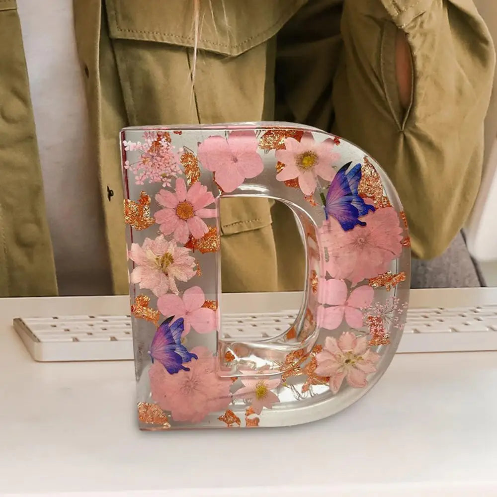 Floral 26 Letters Night Lights Decorative Resin Lamp with Initial Letter & Dry Flower Creative Table Light Night Lamp Glowing