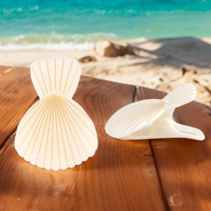 1/2PCS Cute Plastic Beach Towels Clips Large Drying Rack Retaining Clip Windproof Clothes Pegs Pins Animal Decorative Clothespin