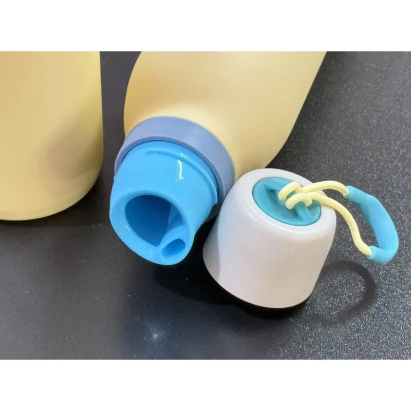 Large - Capacity Water Bottle: for Outdoor Activities & on - The - Go Hydration for Outdoor Enthusiasts & Active Lifestyles