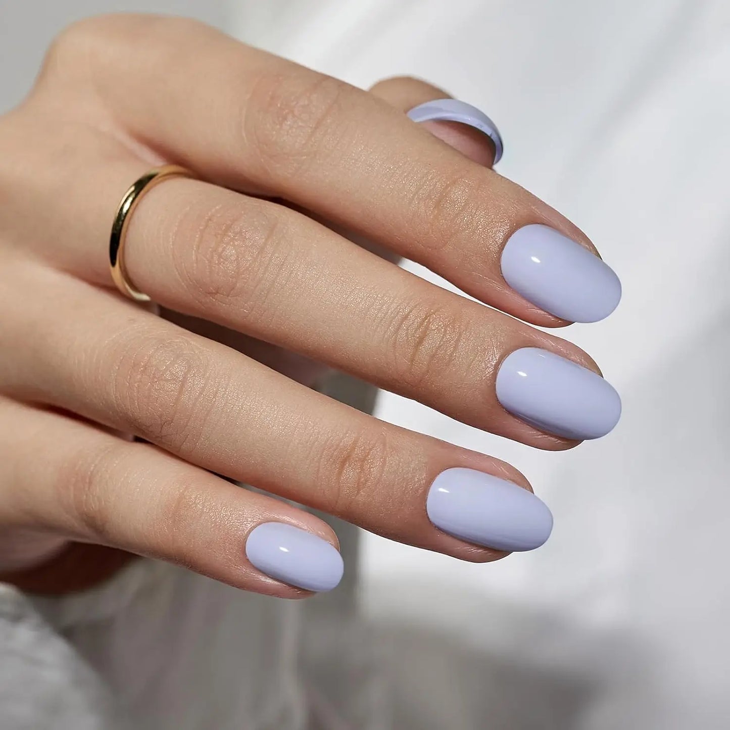 ARTAUG 24PCS Short Press On Nails Square Red High Saturation Glisten Press On Nails Full Cover Fake Nail Set Nails Charms