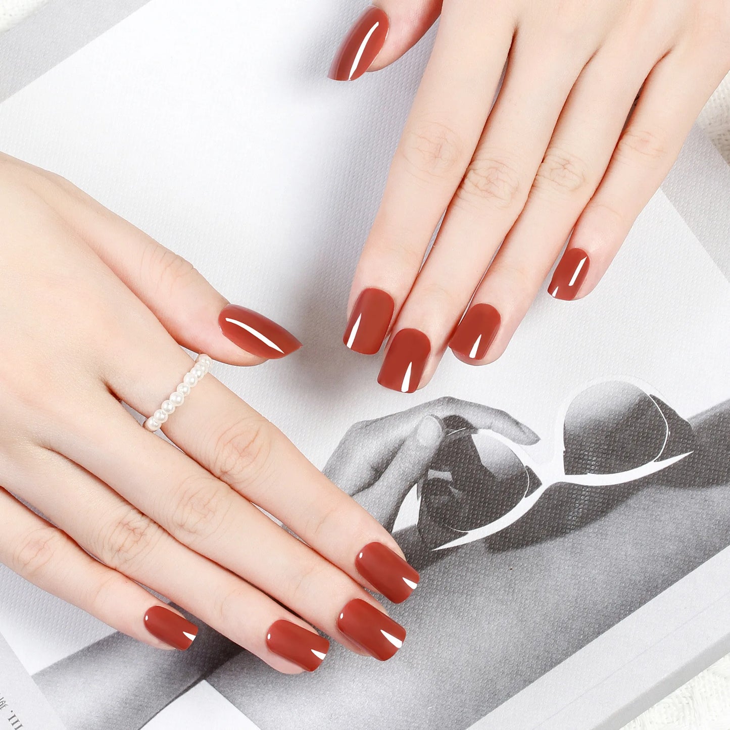 Short Full Press on Nails 24 Pcs False Nails Set Stick on Nails High Quality Reusable Fake Nails Solid Color Design Nail Art