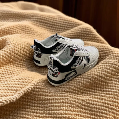 2025 new men's shoes for spring, breathable, niche, trendy, versatile, casual board shoes, height increasing sports shoes