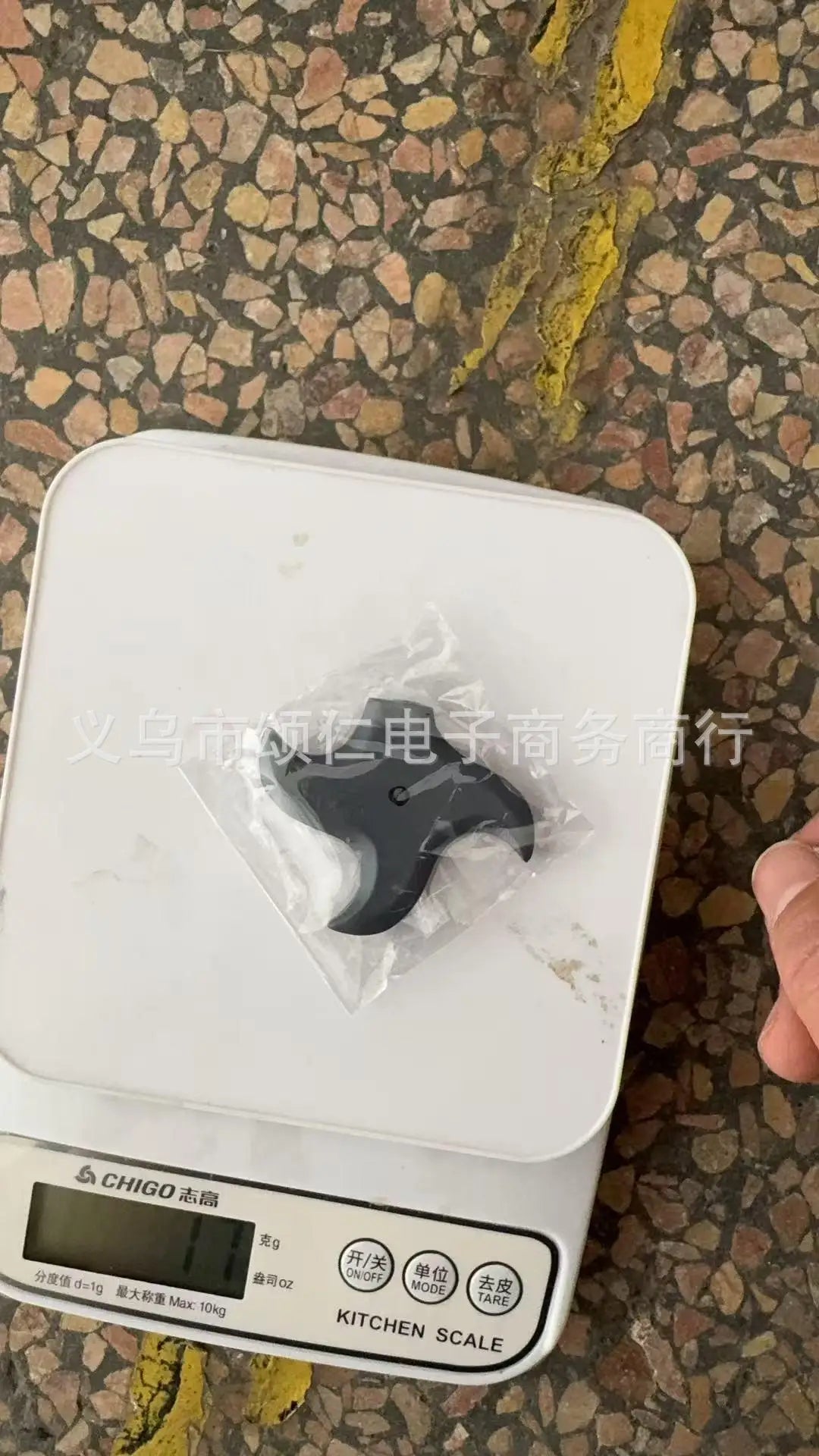 3d Fun Axe Fridge Magnet Funny Knife Magnetic Fridge Stickers Novelty Home Decor Gifts Eye-catching Fridge For Iron Surface