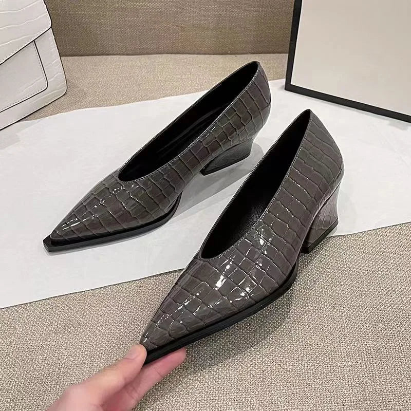 Fashionable Crocodile Leather Office Shoes 2024 Women's Simple Patent Leather Shallow High Heels Pointed Toe Women's High Heels