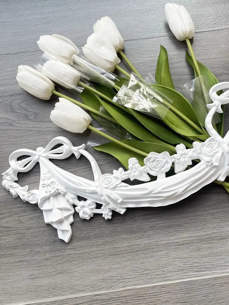 PU decorative corner flower carved living room corner ceiling shape decorative lamp panel French decorative decorative flower li