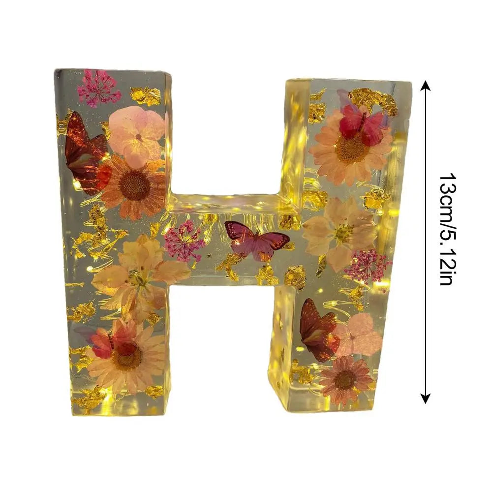 Floral 26 Letters Night Lights Decorative Resin Lamp with Initial Letter & Dry Flower Creative Table Light Night Lamp Glowing