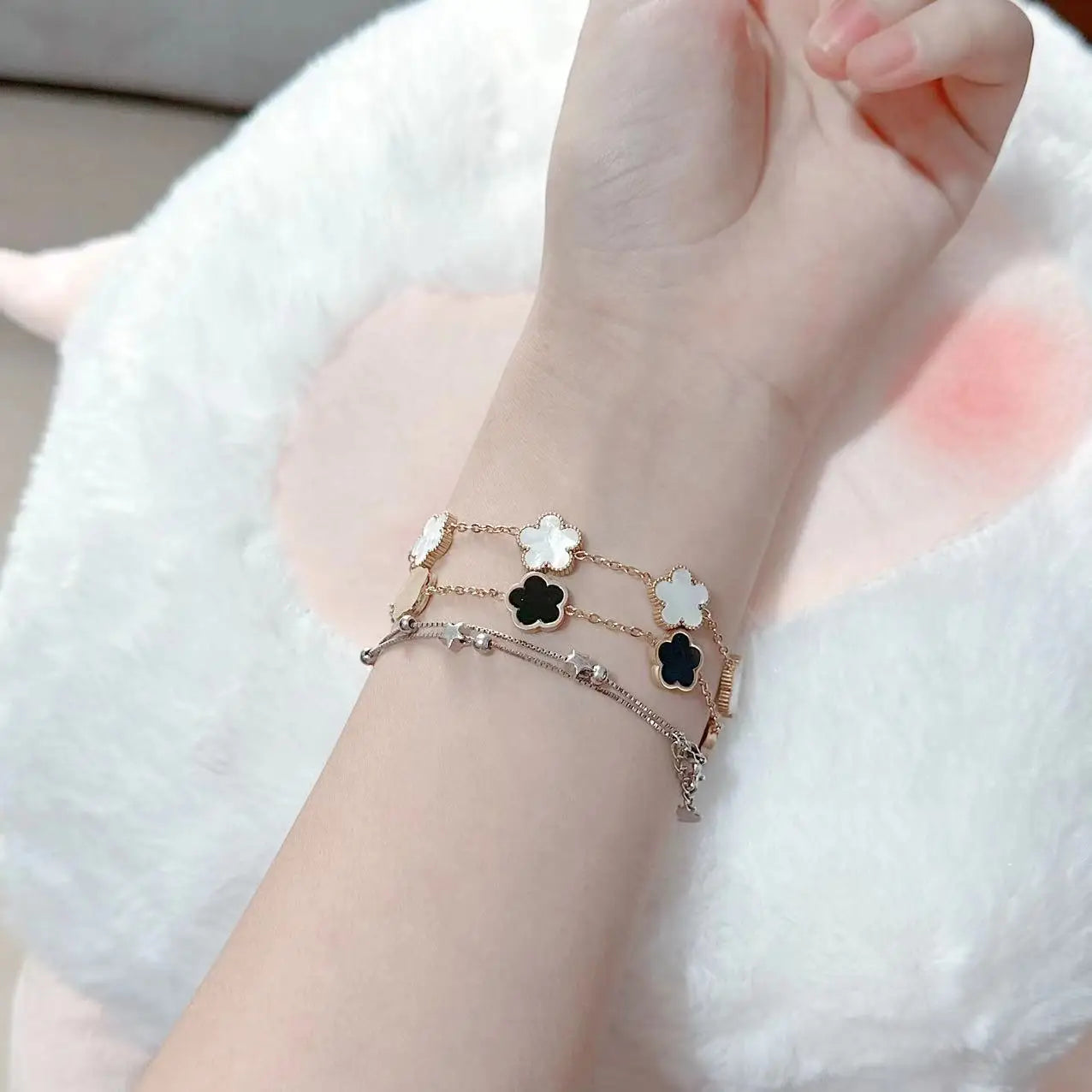 Silver Color New Design Plant Five Leaf Flower Bracelet Single sided Plum Blossom Stainless Steel Jewelry Women's Clover