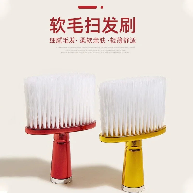Hairdresser Uses A Brush To Beautify Hair, Nylon Soft Bristle Brush To Sweep Hair, Clean Hair, and Brush Hair Fragments. Home Ha