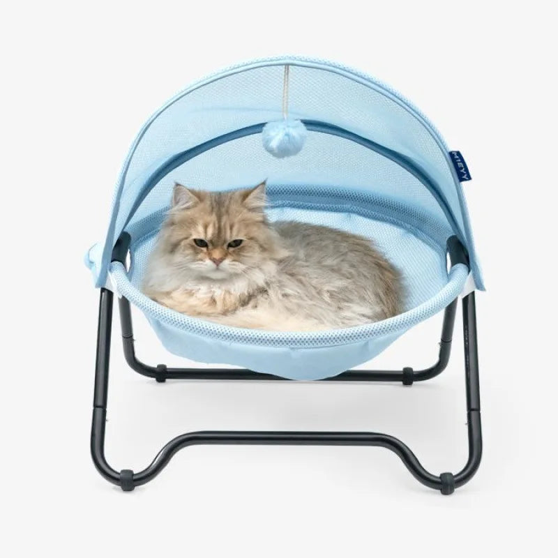 This floating pet bed has the features of moisture-proof, breathable, detachable, easy to clean, scratch-resistant and durable.