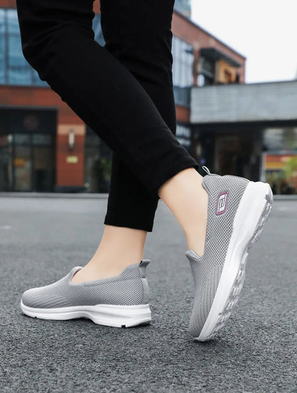 Women Vulcanized Shoes High Quality Sneakers Slip on Flats Men Loafers Breathable Mesh Walking Sneakers Women Sneakers