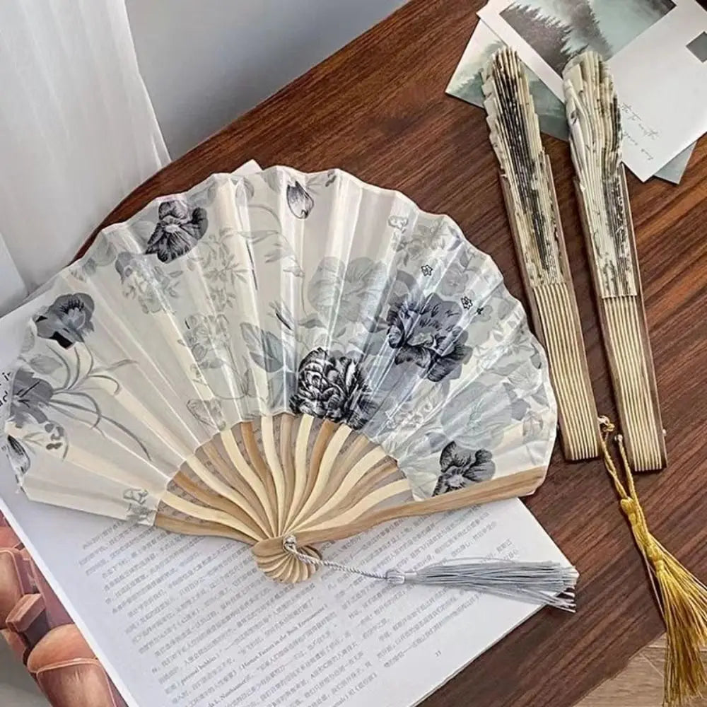 Portable Hand Fold Fan New Chinese Style Dance Props Retro Shell Fan Woman Men Bamboo Wood Silk Flower Folding Fan