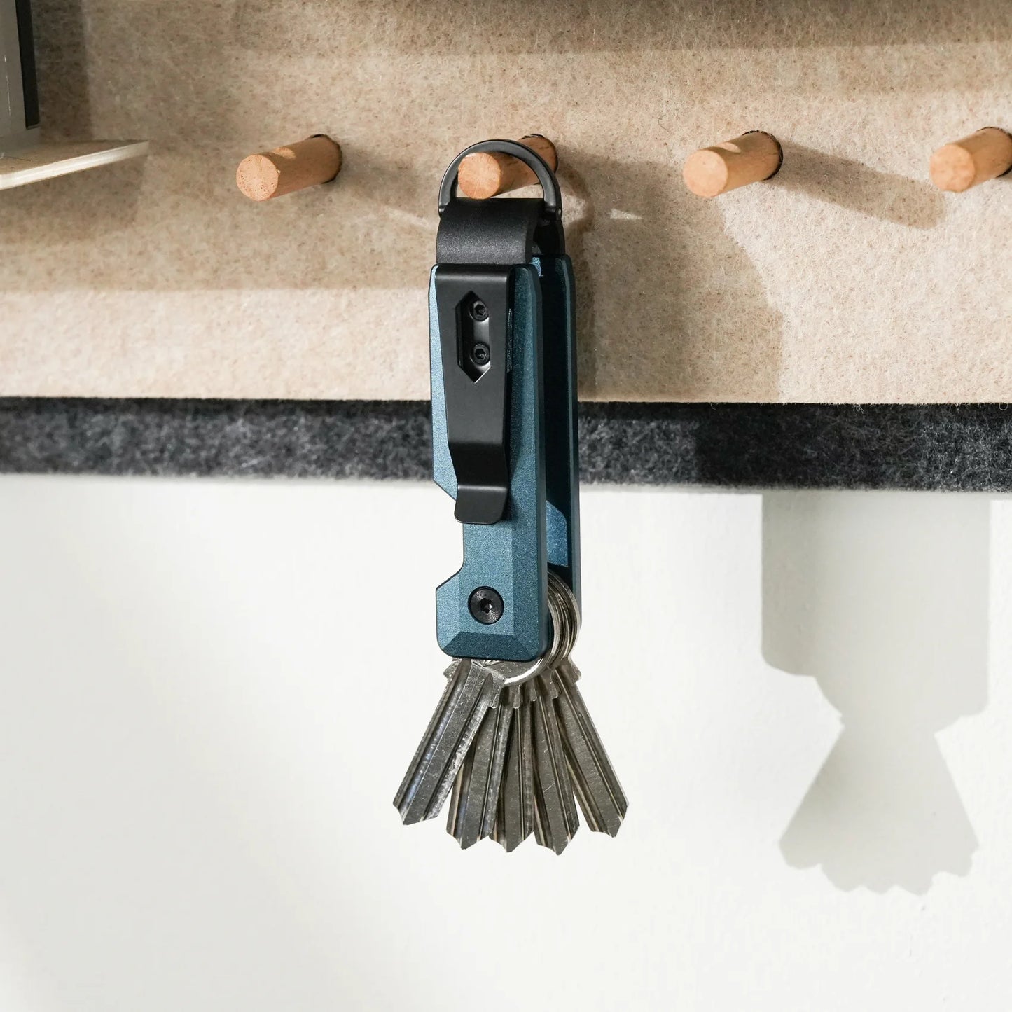 Key Organizer Minimalist Innovative Keyholder Compact Keys Organizer Smart KeyChain Secures 2-5 Keys