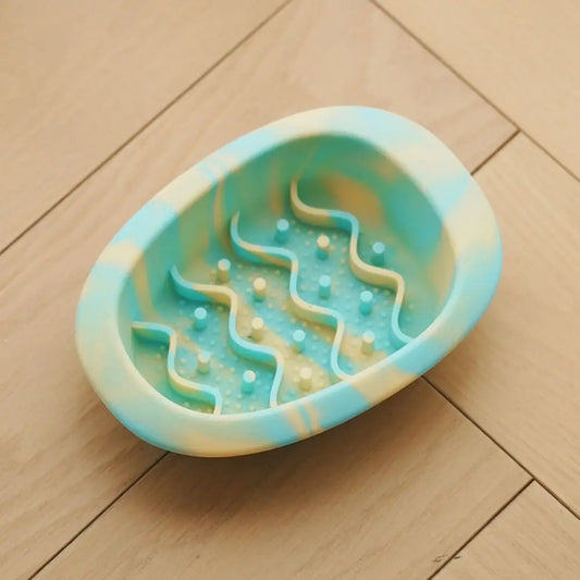 Silicone Pet Slow Food Bowl Help Healthy Multiple Colors Pet Licking Pad Anti Overturning Anti Knock Pet Bowl for Dogs and Cats