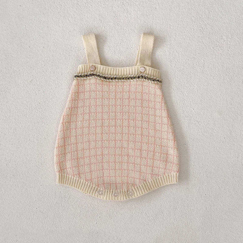 New autumn clothing for babies aged 0-3, featuring a plaid small fragrant style long sleeved sweater and jumpsuit