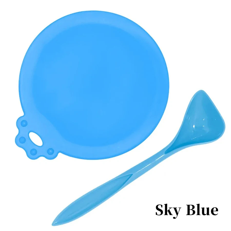 2sets Random Color Silicone Pet Can Lid Reusable Food Storage Keep Fresh Tin Cover Cats Dogs Food Health Supplies Lid and spoon
