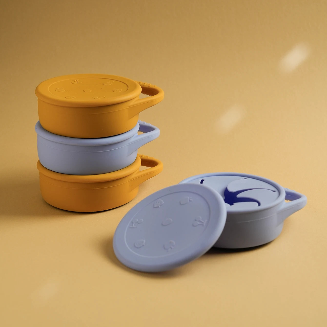 1Pcs Solid Colors Baby Snack Cup Collapsible Portable Food Storage Box Silicone Feeding Snacks Container With Lid Baby Stuff