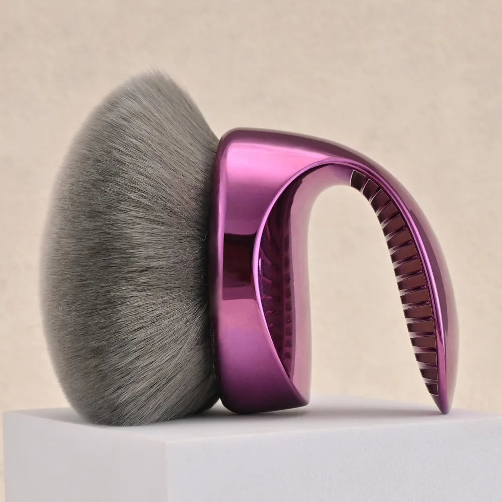 Beauty Blend & Blur Body Kabuki Brush Extra Large Vegan Bristles Self Tanner Brush Professional Blending Applicator Foundation