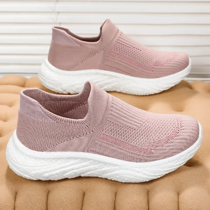 Women's shoes are lightweight, breathable, and casual sports shoes for summer. They are soft and come with free shipping