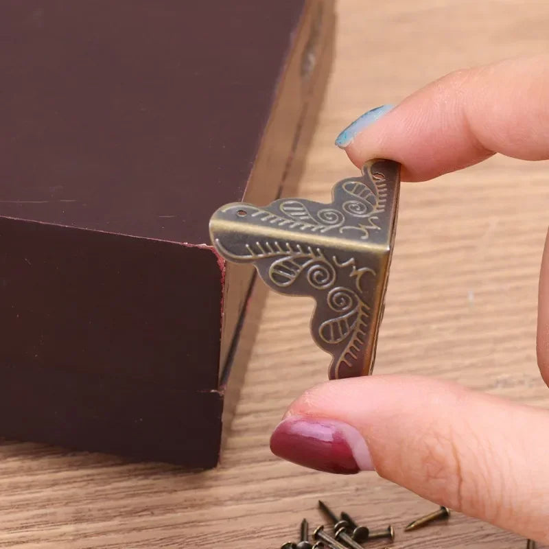 Antique Corner Protector Furniture Corners with Screws Jewelry Box Table Corner Brackets DIY Furniture Decorative Metal Corners