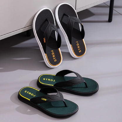 Men's Summer Flip-flops with Anti-odor and Anti-slip Features As Well As Fashionable Super Soft-soled and Trendybeach Flip-flops
