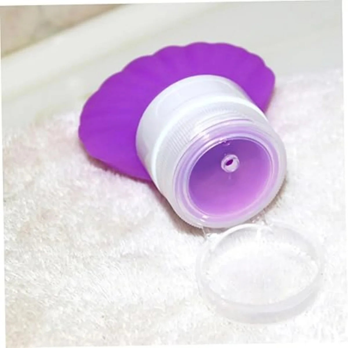 Leak Proof Squeezable Silicone Travel Bottles, Reusable, Refillable Bottles, Shell Shape