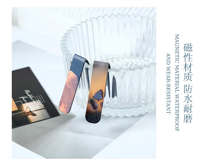 2 pcs Creative scenic magnetic bookmark Student decorative book holder reading accessories Student office Supplies