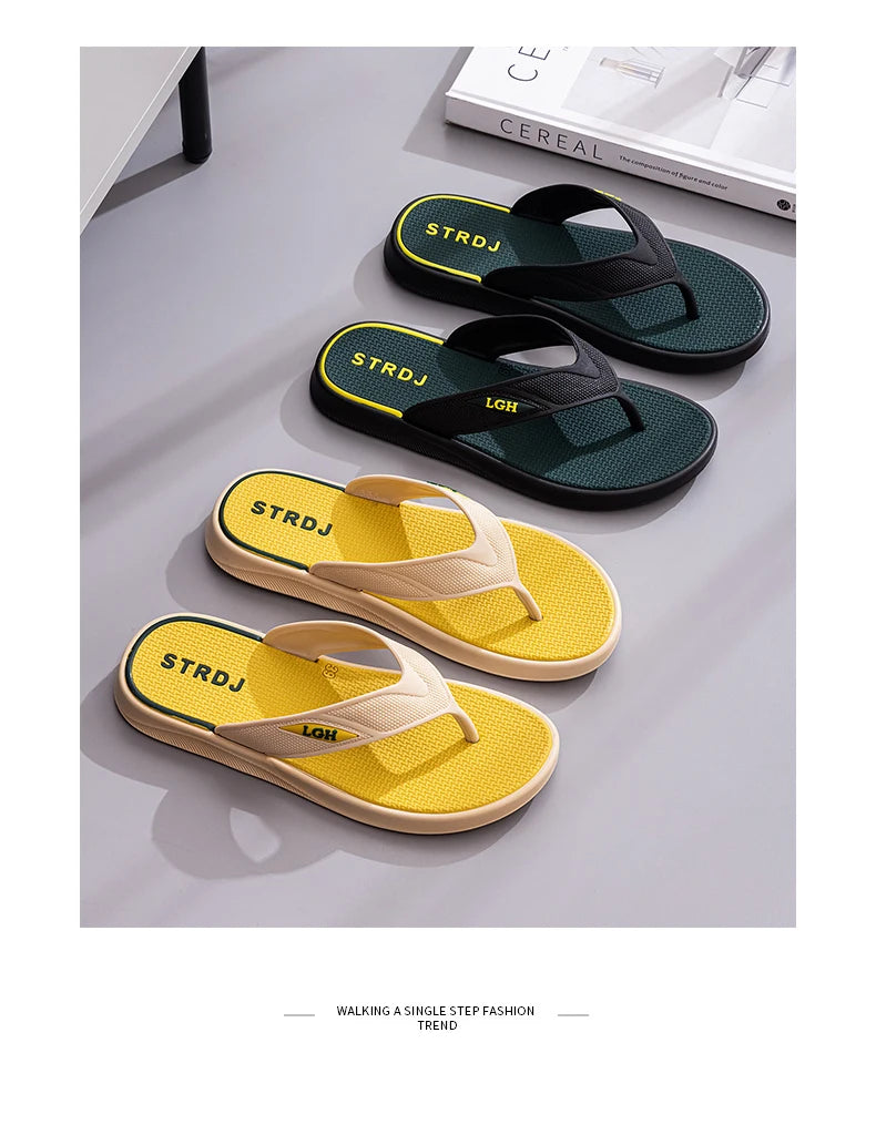Men's Summer Flip-flops with Anti-odor and Anti-slip Features As Well As Fashionable Super Soft-soled and Trendybeach Flip-flops