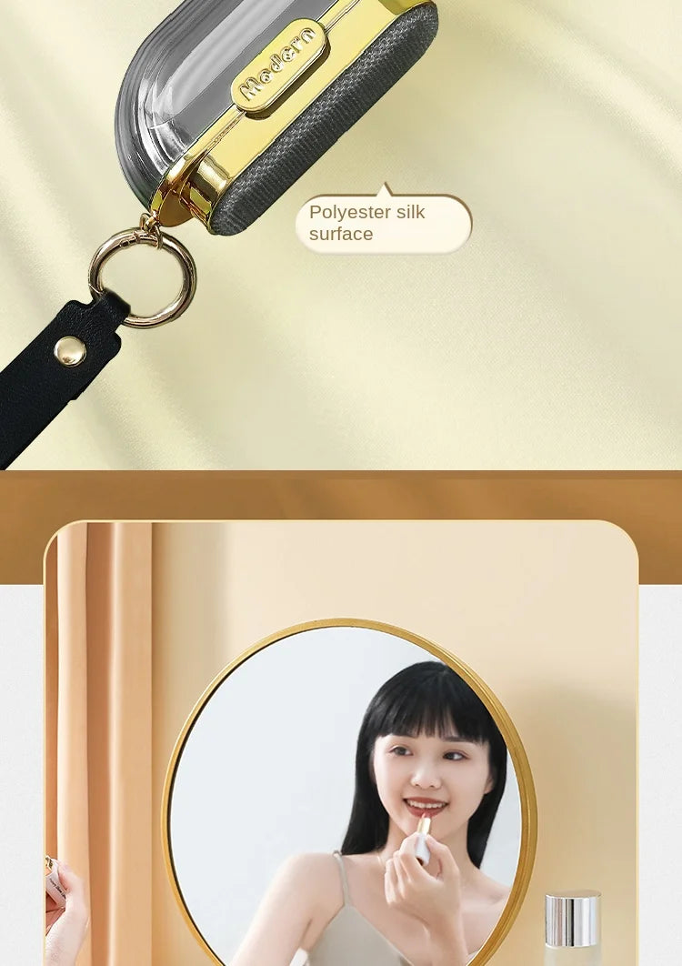 Mini Portable Lint Applicator Roller Can Be Torn To Replace Paper on The Body Stained Clothes Hair Removal Device