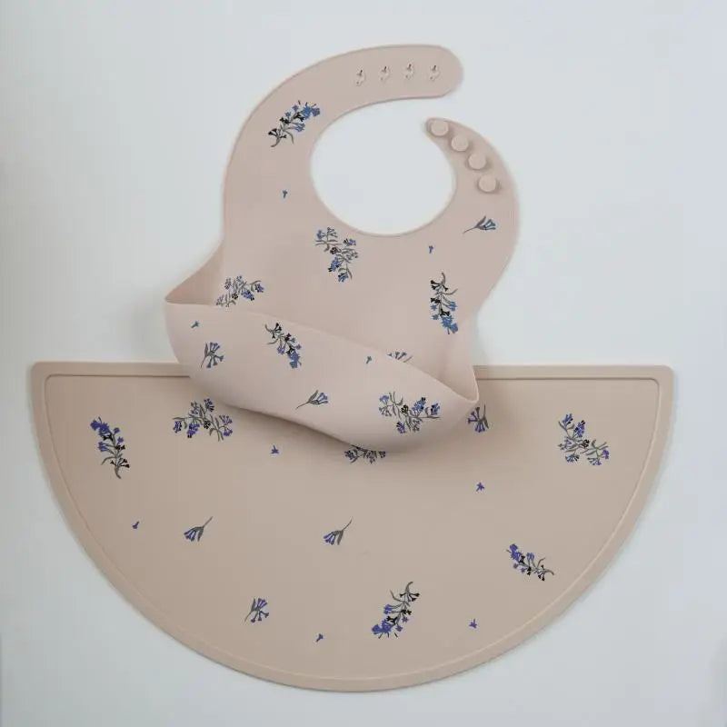 Baby silicone bib, bear bib, baby eating, children's complementary food, saliva bib, waterproof saliva towel