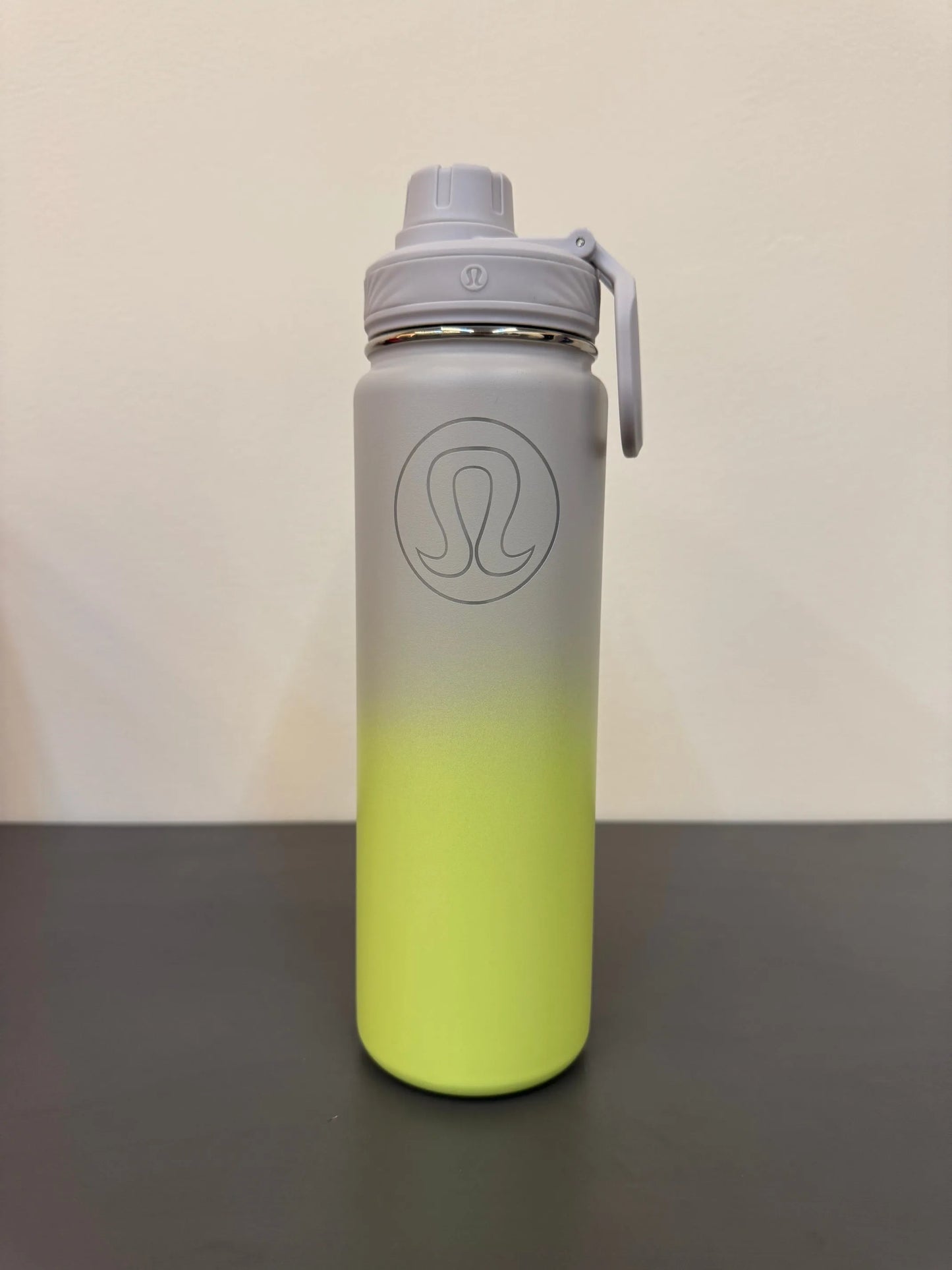 25 New Outdoor Home Sports Water Bottles 710ml Vacuum Sandwich Design, Accompany You on City Travel and Outdoor Adventures