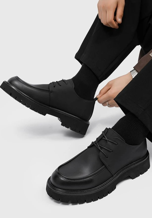 Men's Leather Shoes Black Round Toe Thick Sole Platform Male Casual Brogue Shoe Footwear Offer Designer Classic Original Retro