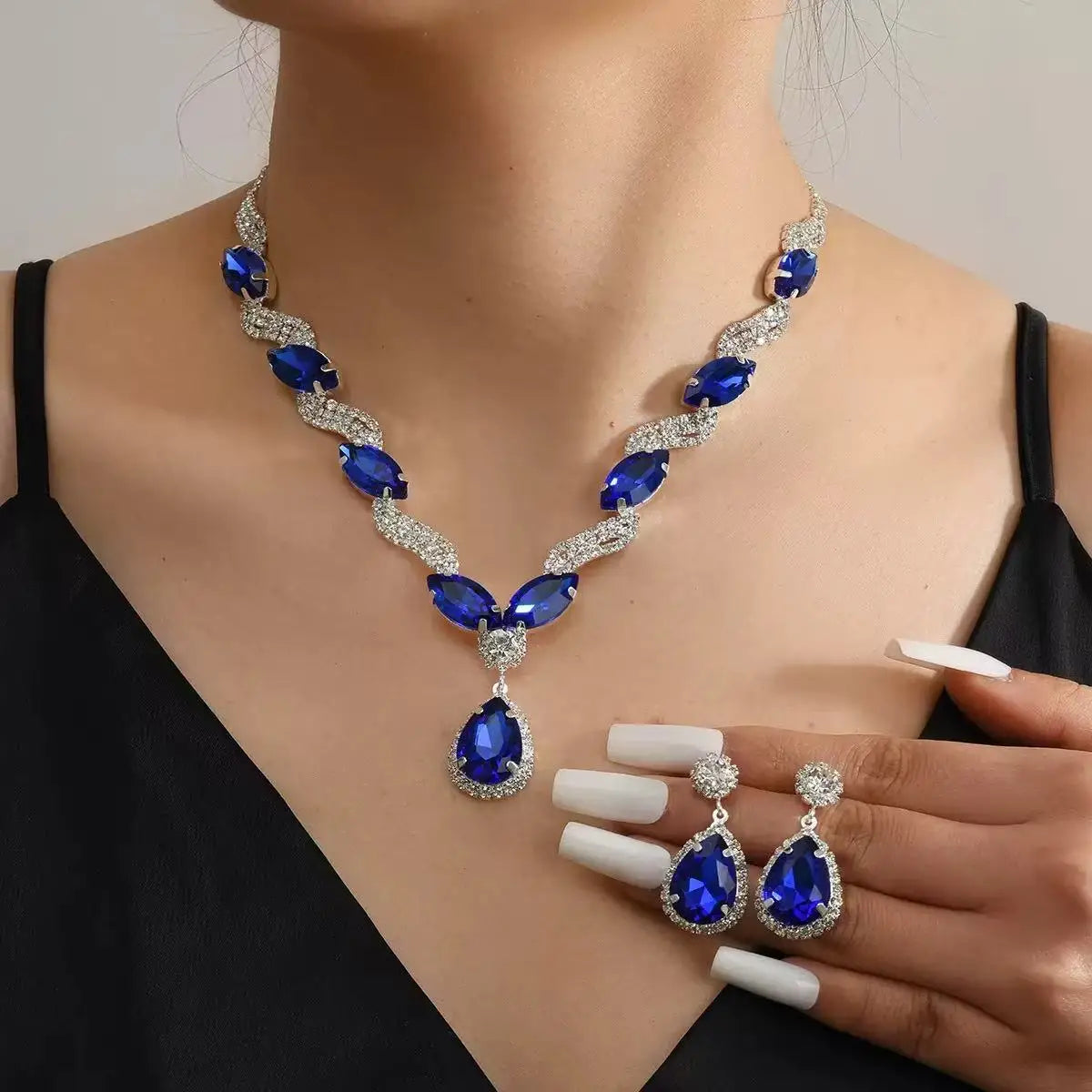 European and American 2-piece Bridal Jewelry Necklace Earrings Jewelry Set Banquet Dress Set Chain Fashion Versatile Accessories