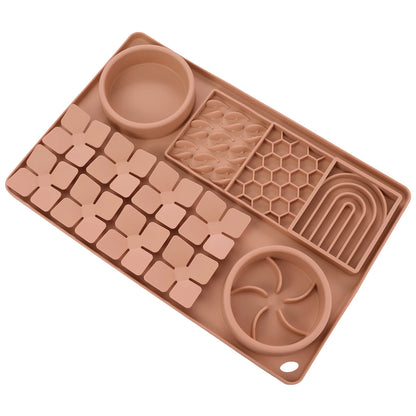 Silicone Dog Licking Pad Slow Feeder Bowl Dog Puzzle Toy with Non-Slip Suction Cup Pet Slow Food Plate Training Dog Supplies
