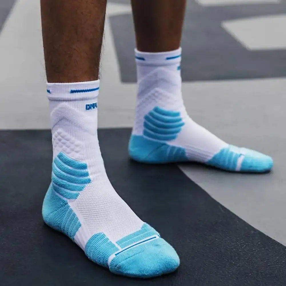 Professional Sports Socks Training Athletic Socks Basketball Crew Socks Cotton Moisture Wicking Socks For Men Women Gifts