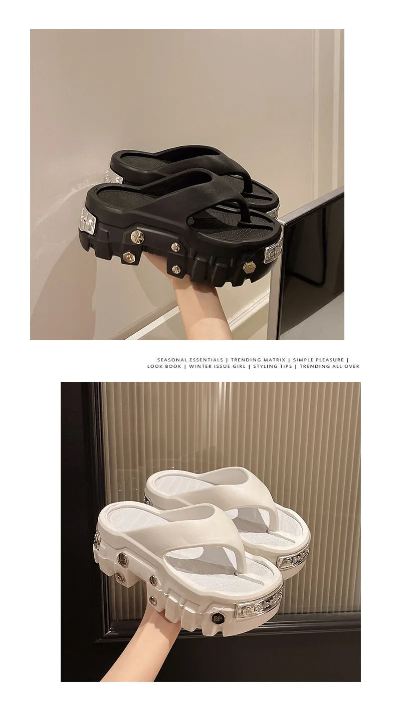 Woman flip flops Punk Design Shoes 2025 trend Casual Platform Sandals non-slip Outdoor slippers Unique features Flat Slides