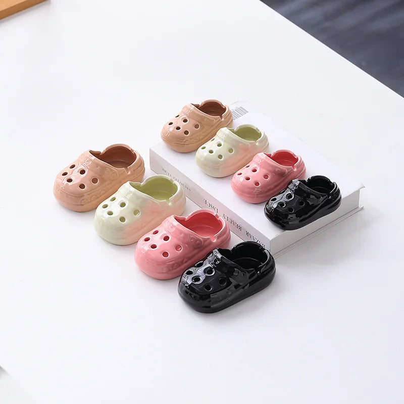 Stylish Ceramic Ashtray for Office Home Living Room Trendy Crocs Design Creative Business Gift