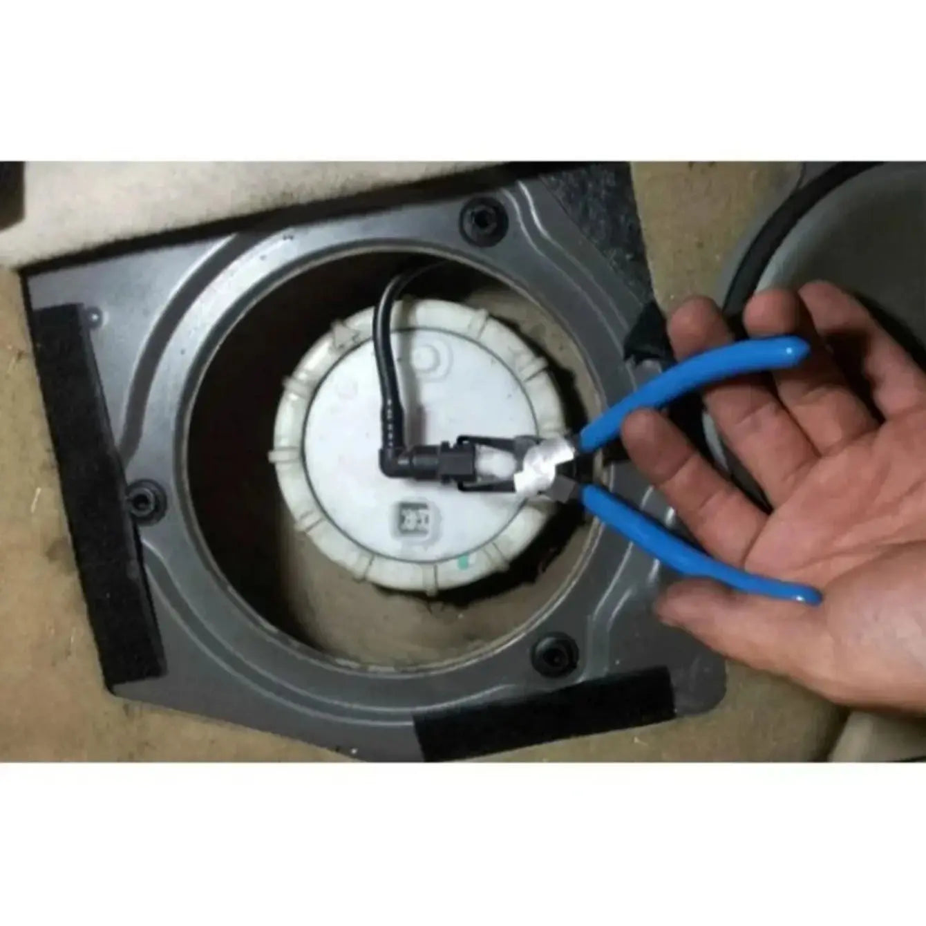 Car connector clamp, fuel filter pipeline, gasoline clamp pipeline, hose release, disconnection, disassembly tool, car parts