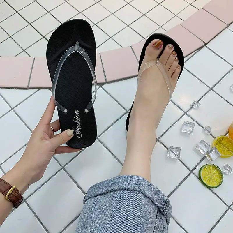 Flip-flops female students Korean version outer wear fashion flat bottom non-slip splint sandals clip-on beach slippers sandals