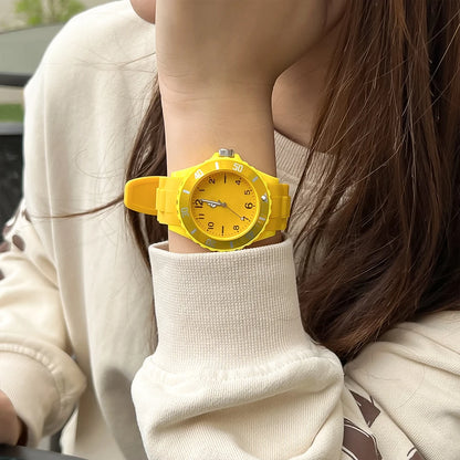 Fashion Casual Watches Silicone Lady Quartz Watch Student Female Classic Vintage Clock Electronic Student Couple WristWatches