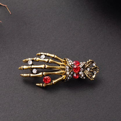 Skull Palm Inlaid Rhinestone Brooch for Men Gothic Fashion Retro Brooches Pin Halloween Day Jewelry Party Boyfriends Gift