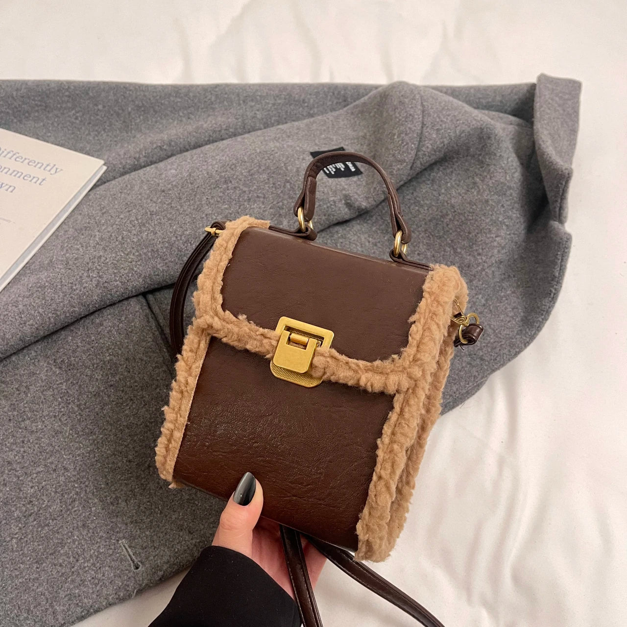 Fashion Small Totes Bag 2024 Trend PU Leather Shoulder Bags for Women Cute Short Handle Crossbody Phone Bag Luxury Fur Handbags