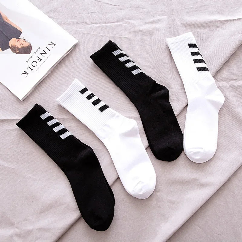 2pairs new fashion sports black striped men's socks sports high tube socks stockings men's casual style running short socks