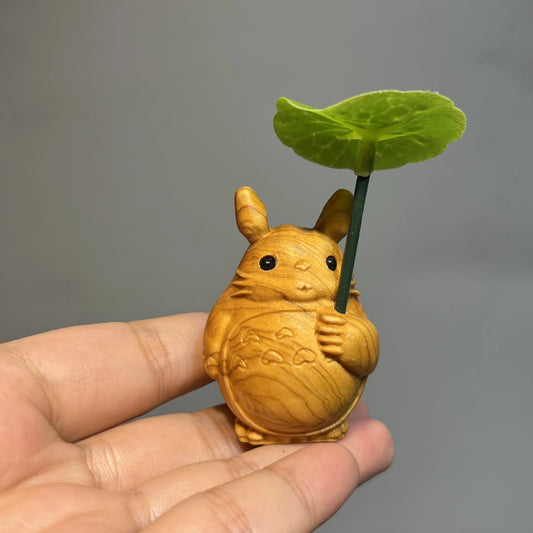 Adorable Handcrafted Oak Wood Cat Sculpture - Artisan-Crafted Detailing, Perfect Miniature Car Decor