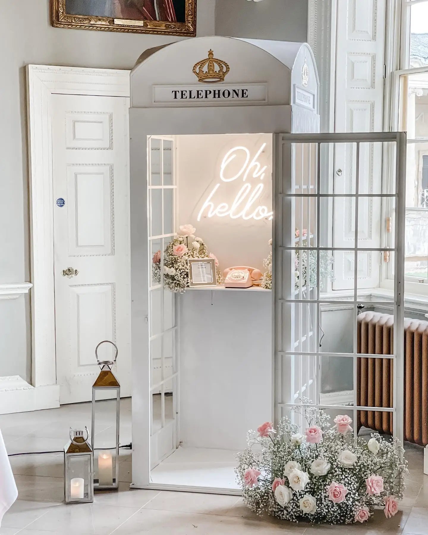 White Phone Booth with Audio Guestbook Phone London Wedding Telephone Booth for Wedding Events Decoration