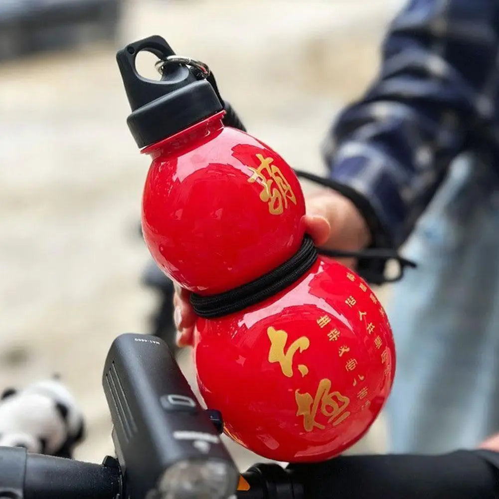 Retro Style Gourd Water Bottle 750ml Large Capacity Fitness Bottle Outdoor Hydration Gourd Bottle Traditional Water Cup Design