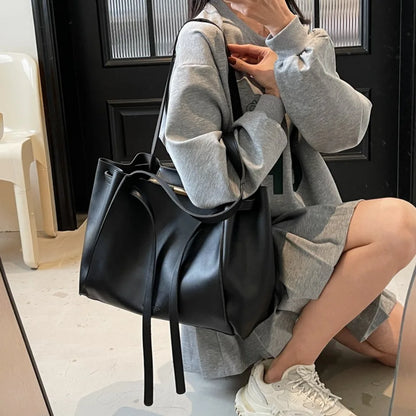 Big Shoulder Hand Commuting Bags for Women Large Capacity Drawstring Bucket Shopping Totes Top-Handle Bag 2025 Latest Handbags