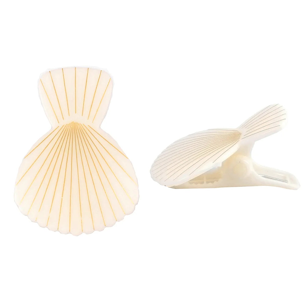 1/2PCS Cute Plastic Beach Towels Clips Large Drying Rack Retaining Clip Windproof Clothes Pegs Pins Animal Decorative Clothespin