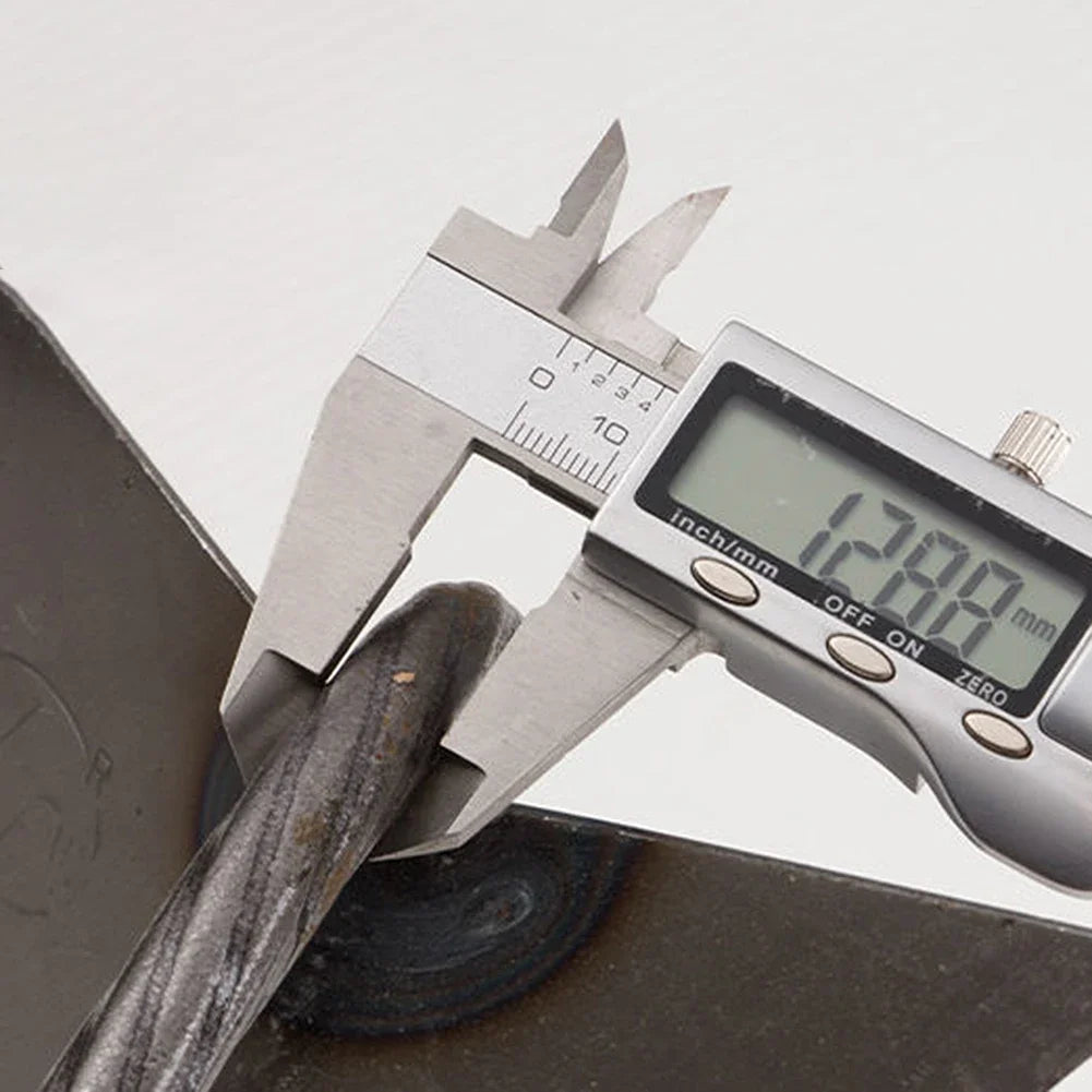 Small Tip Triangle Hoe Agricultural Land Turning Loose Soil Hoe Hand Plow/Manual Plough Rake Hoe Agricultural Farming Equipment