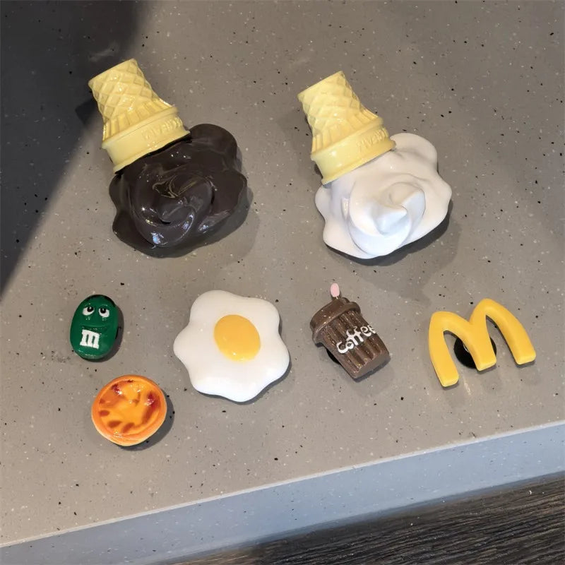 The New Summer Style of Fresh Crocs Features A High-end and Fashionable Floral Design with Ice Cream and Decorative Buckles