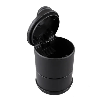 Car ashtray large capacity, convenient, compact and does not take up much space, so the car can be suitable for all models.